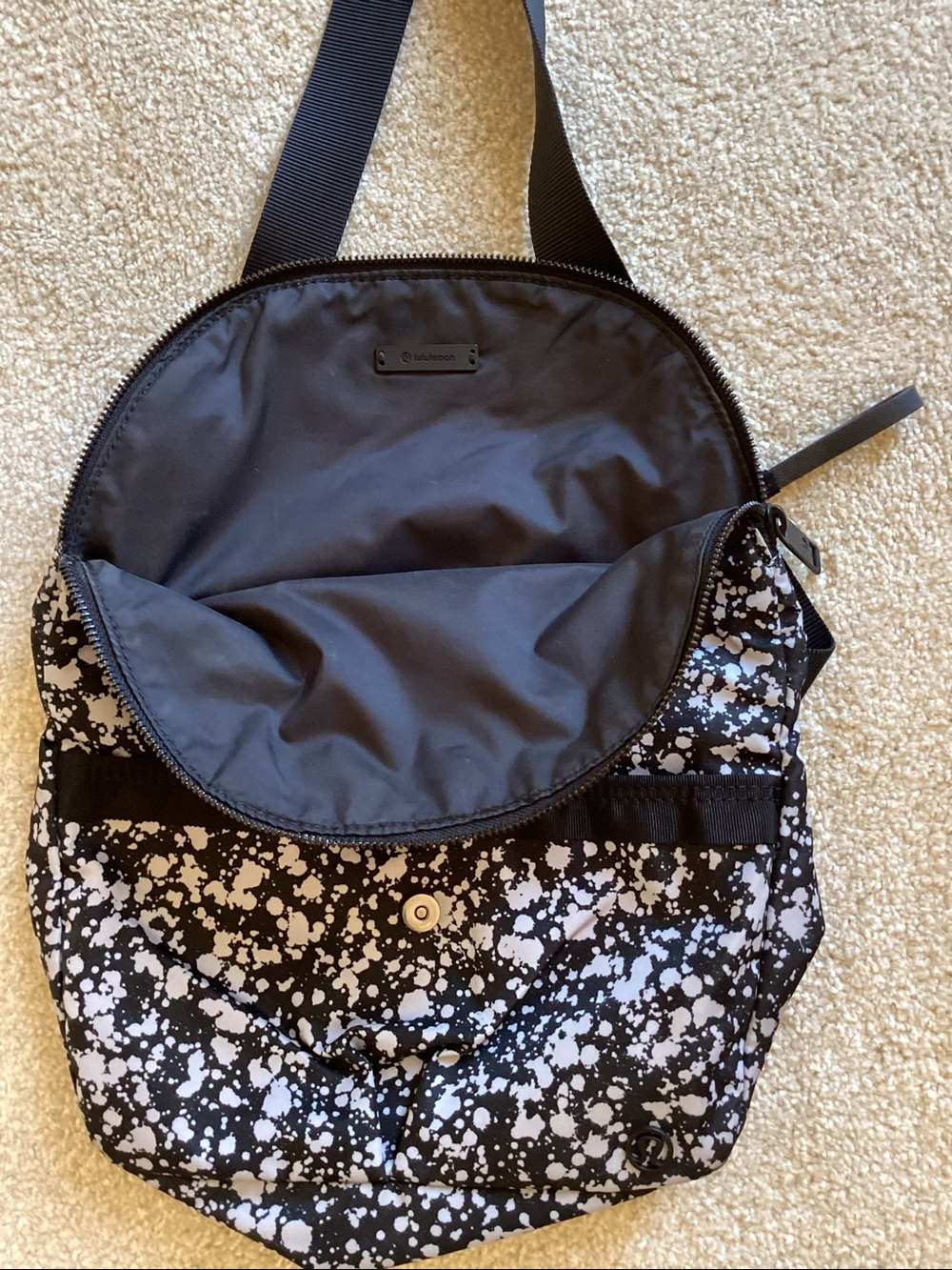 Lululemon bag - Picture 3 of 5